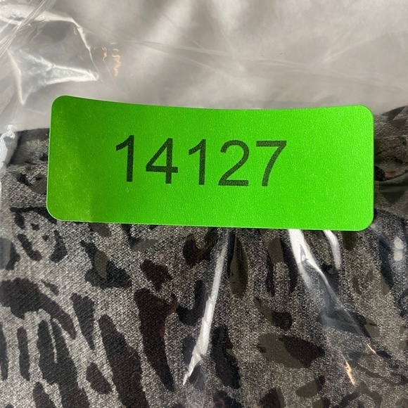 Jessica Women's Gray/Black Patterned Pull On Midi Skirt Size 2 - Picture 11 of 11